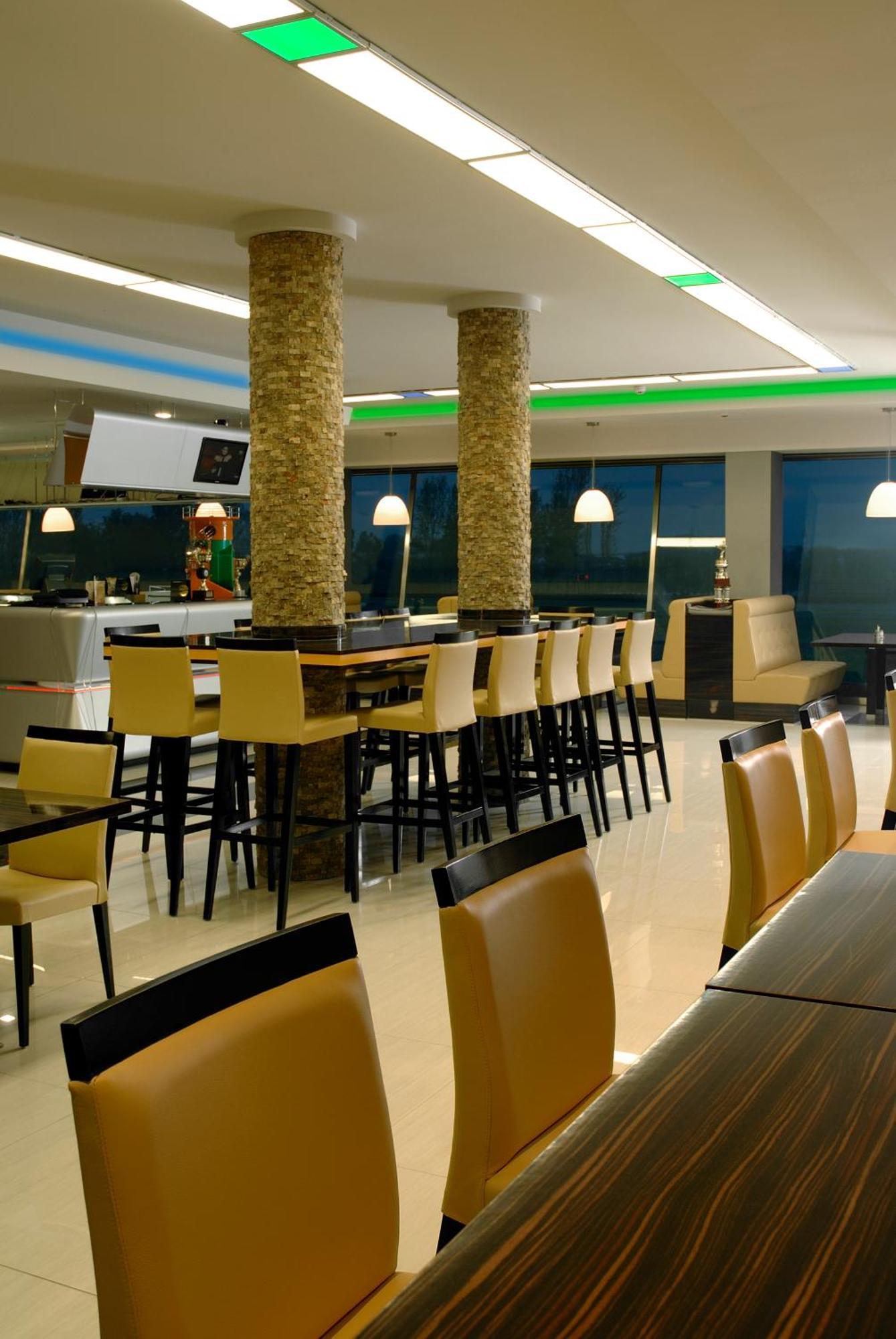 Gokart Hotel Kecskemét Exterior foto