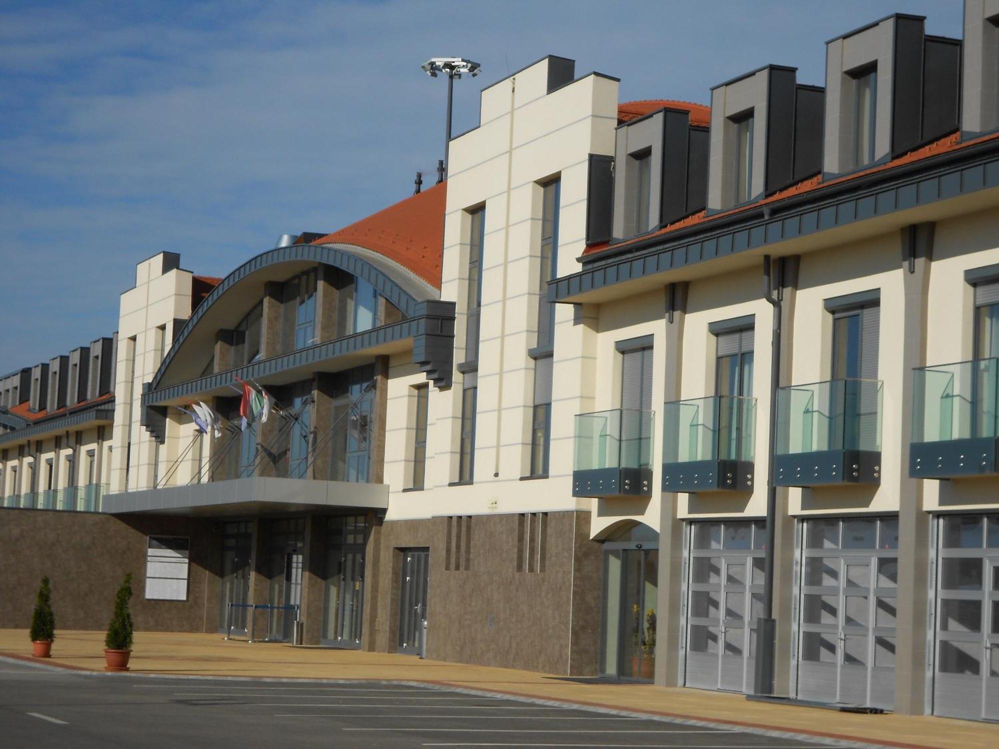 Gokart Hotel Kecskemét Exterior foto