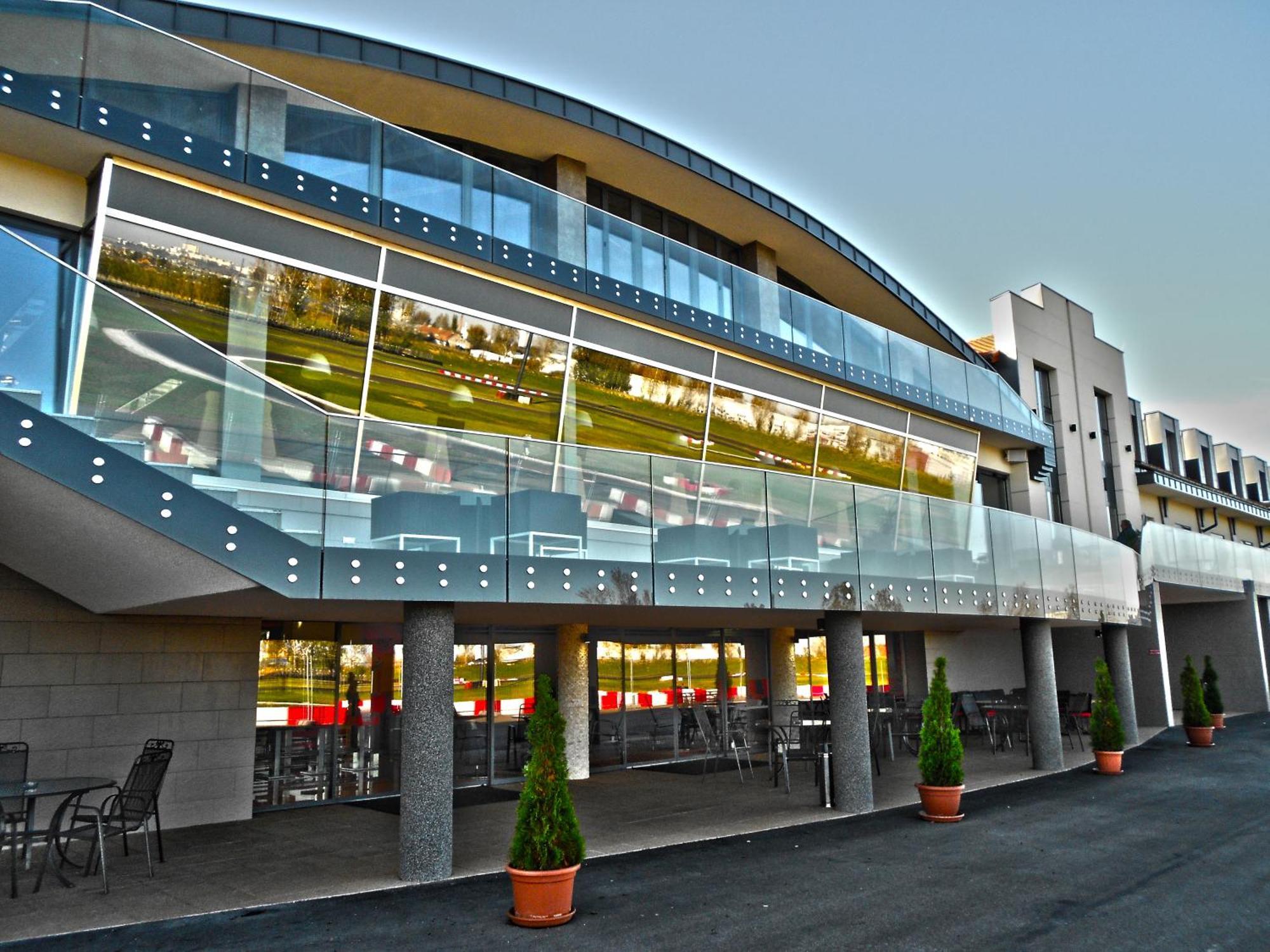 Gokart Hotel Kecskemét Exterior foto